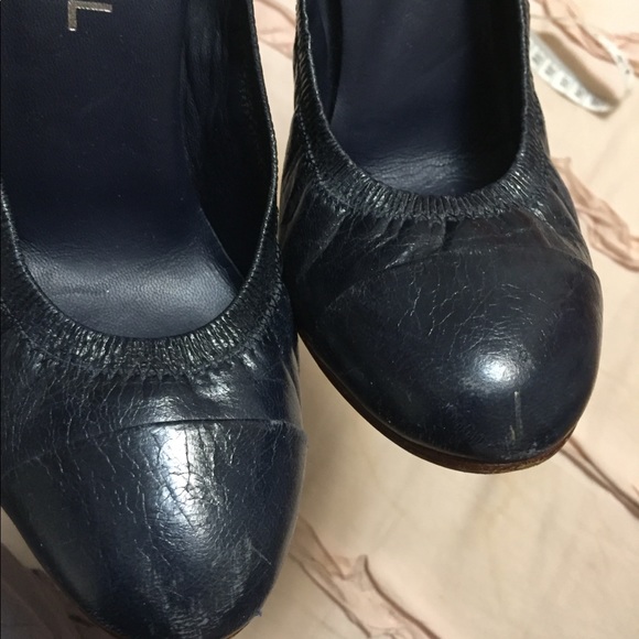 Authentic CHANEL  genuine leather shoes - used - Picture 9 of 10